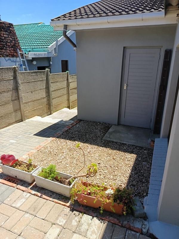 4 Bedroom Property for Sale in Heiderand Western Cape